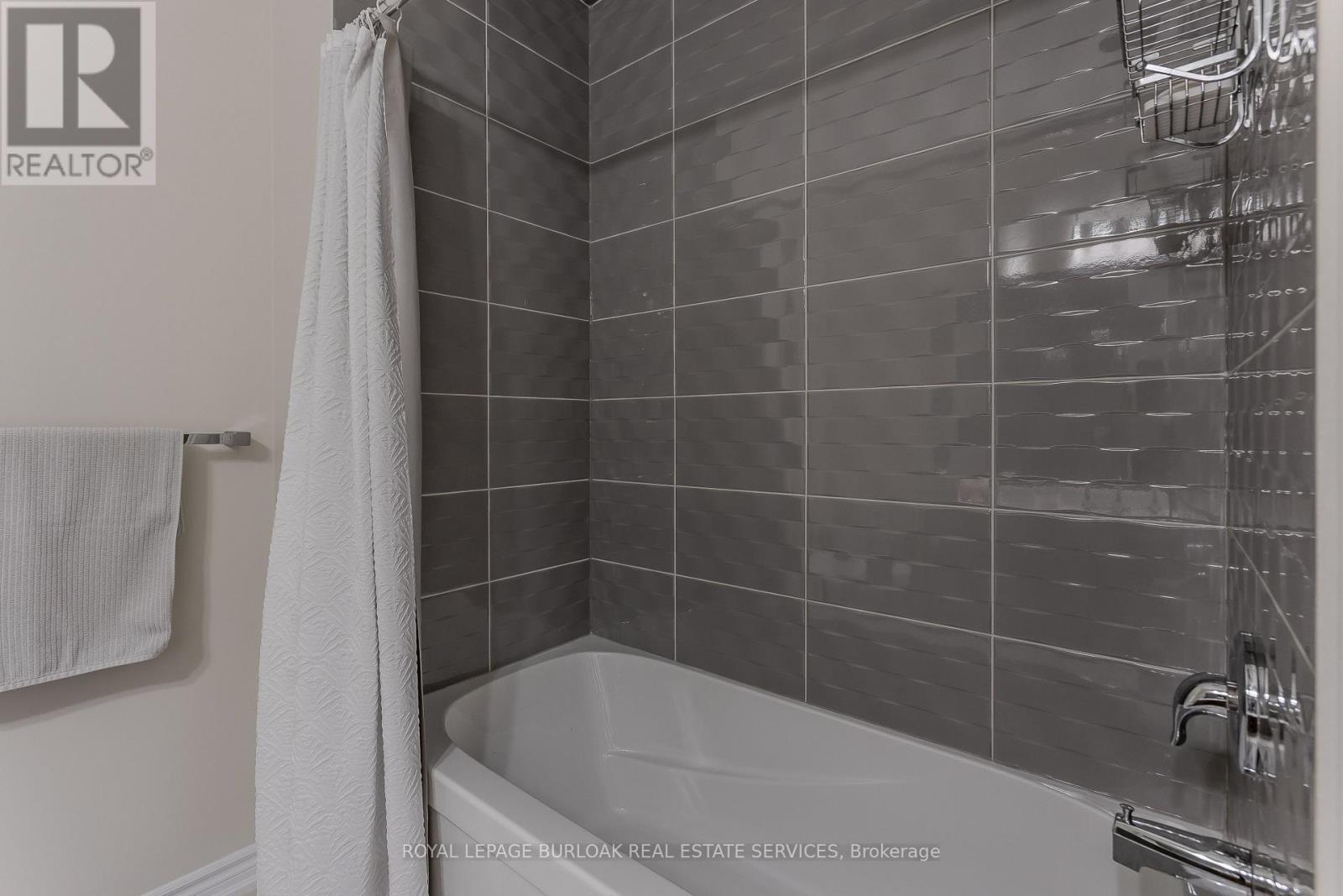 1401 Almonte Drive, Burlington, Ontario  L7P 0V8 - Photo 19 - W13167488