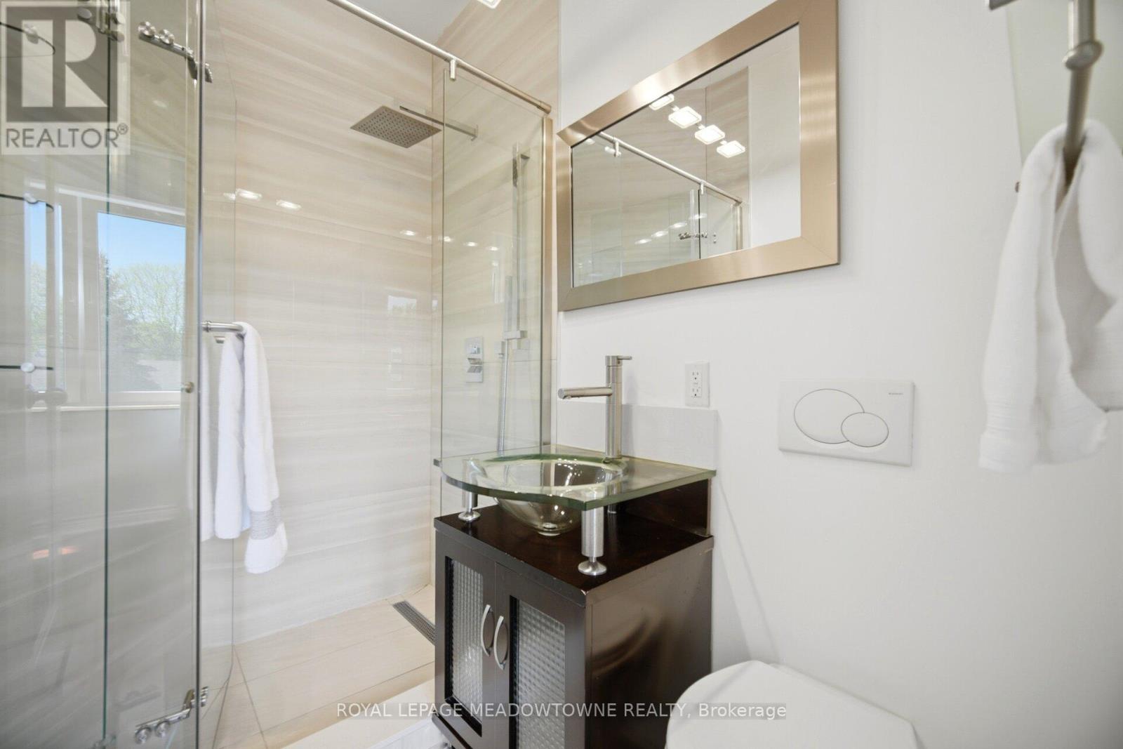 2 The Keanegate Street, Toronto, Ontario  M9B 2B4 - Photo 34 - W13167508