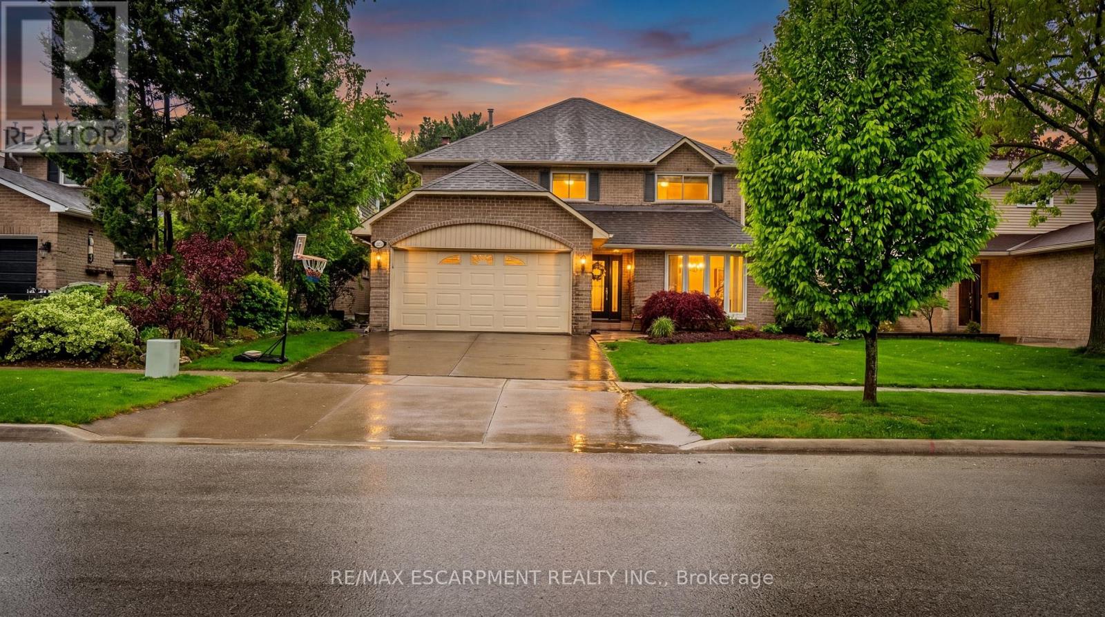 2393 ARNOLD CRESCENT, Burlington, Ontario