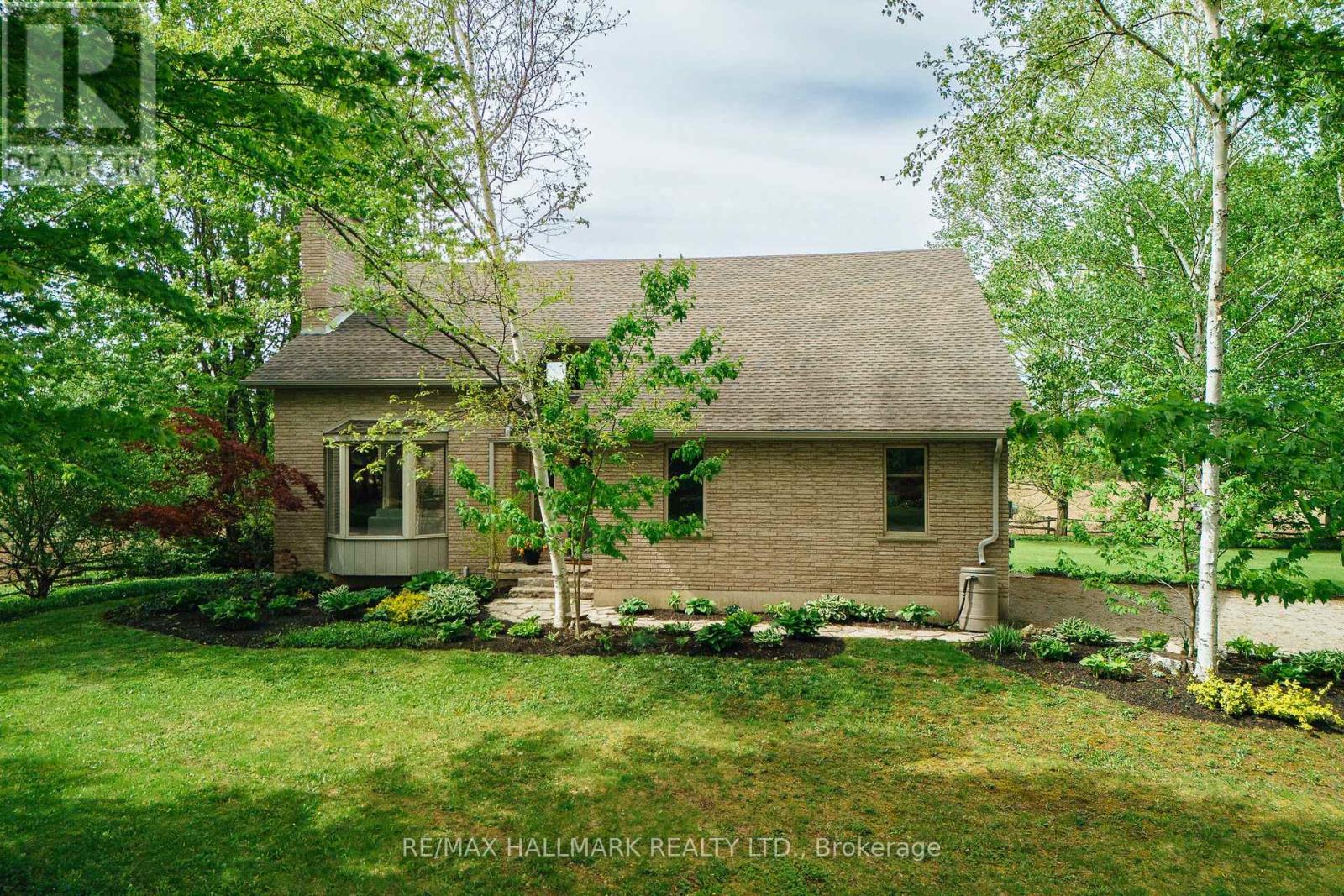 1998 Morrison Road, North Dumfries, Ontario  N1R 5S2 - Photo 2 - X13167502
