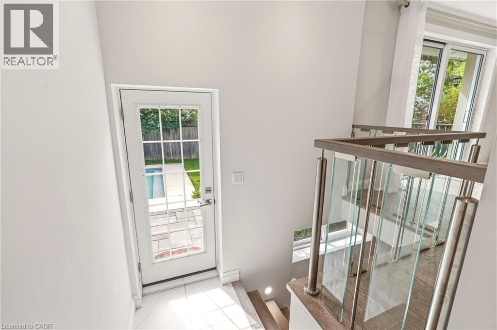 2074 Rebecca Street, Oakville, Ontario  L6L 2A2 - Photo 20 - 40833029