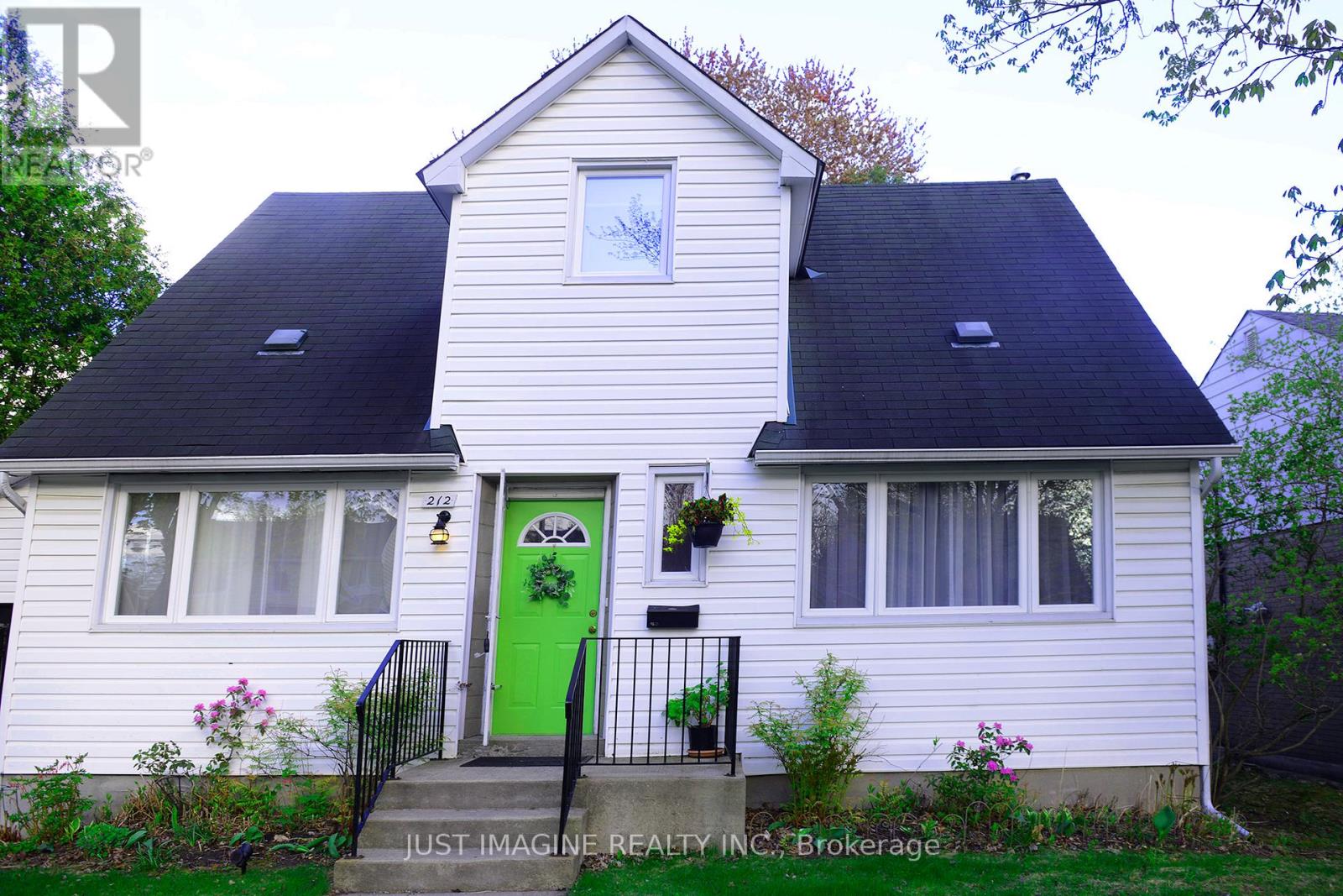 212 LENNOX PARK AVENUE, Ottawa, Ontario