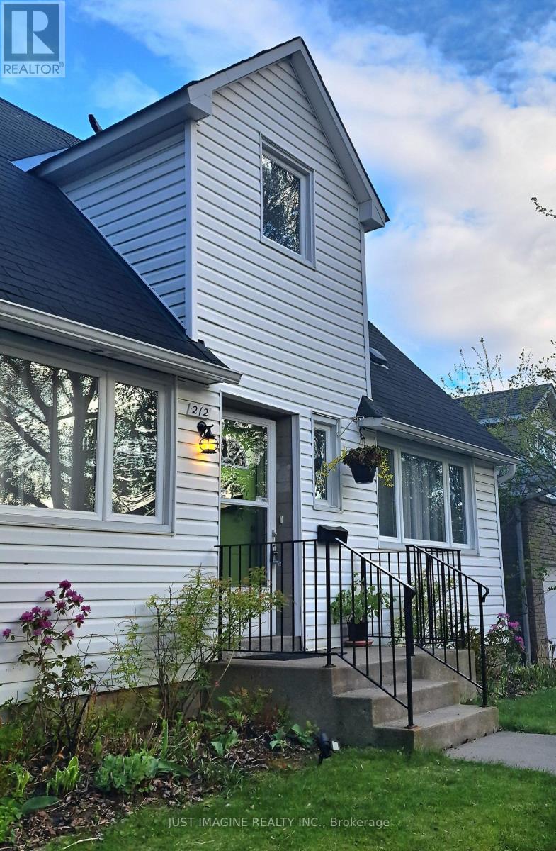 212 Lennox Park Avenue, Ottawa, Ontario K1G 0J4 - Photo 2 - X13167532