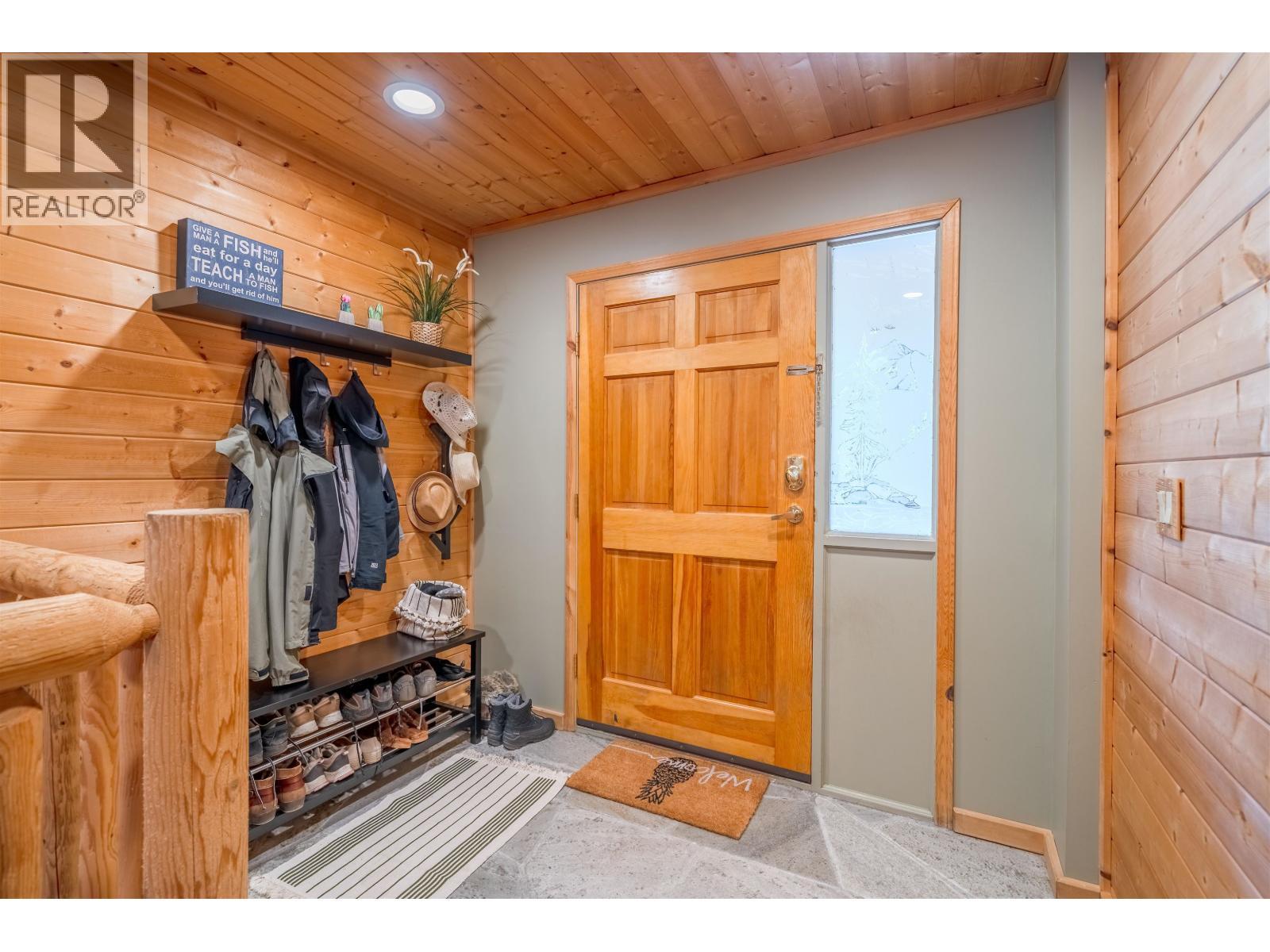 7118 Noveta Road, Bridge Lake, British Columbia  V0K 1X2 - Photo 14 - R3127227