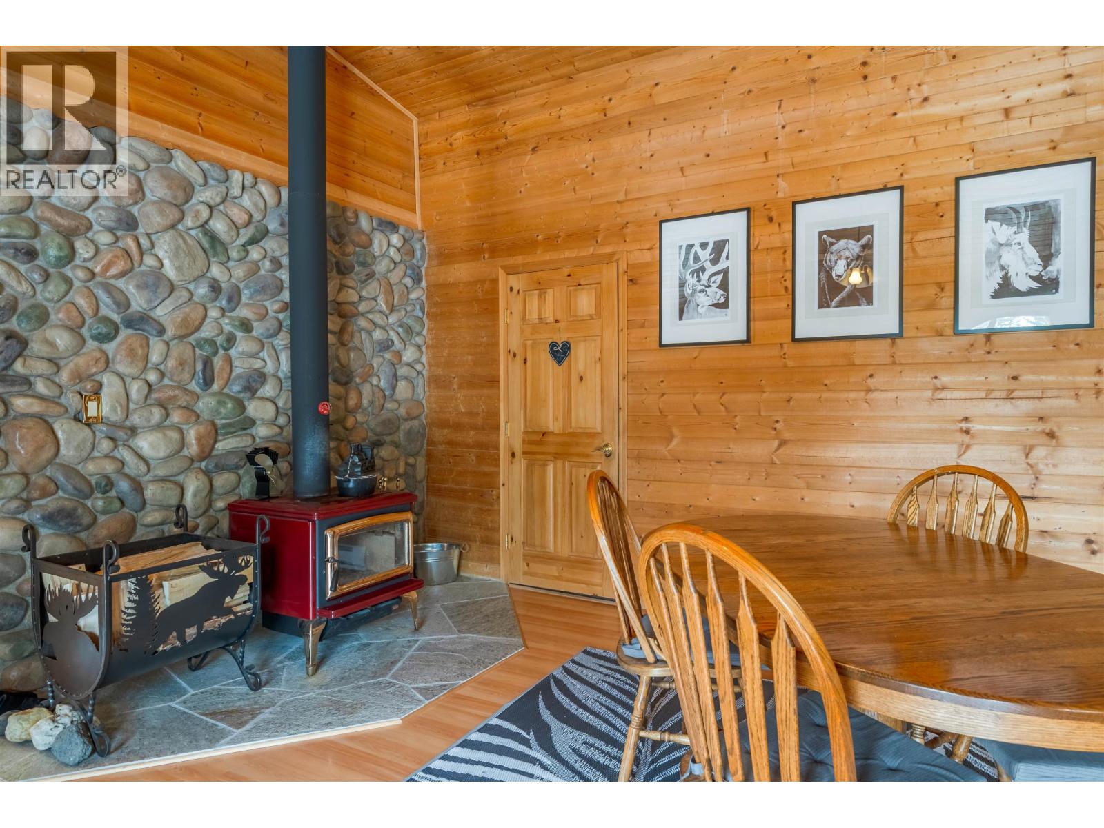 7118 Noveta Road, Bridge Lake, British Columbia  V0K 1X2 - Photo 17 - R3127227