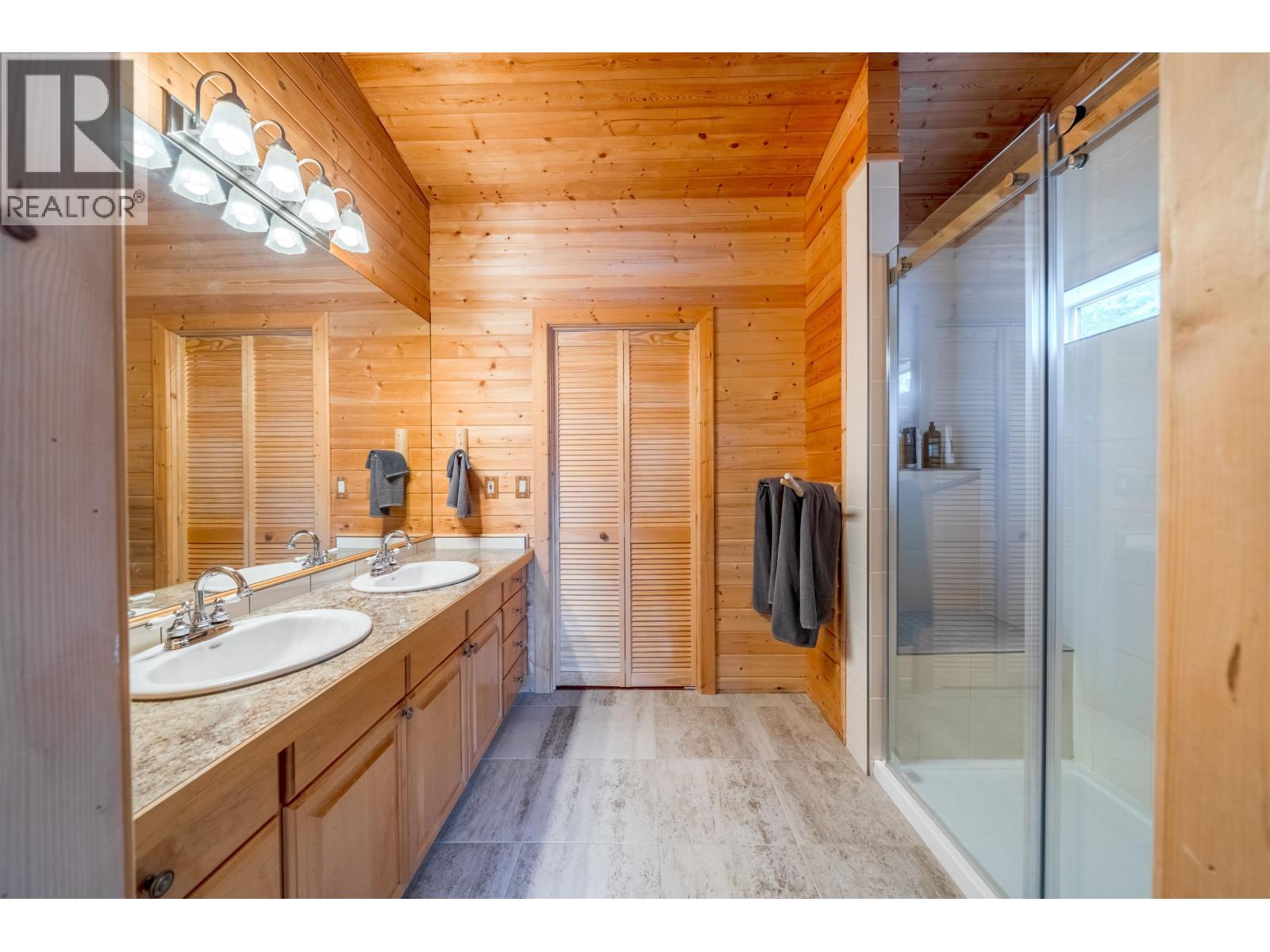 7118 Noveta Road, Bridge Lake, British Columbia  V0K 1X2 - Photo 27 - R3127227