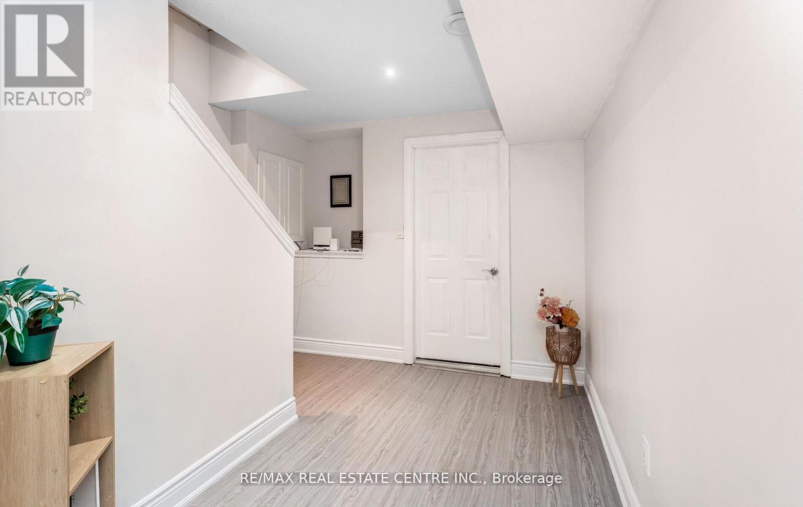 31 Rianna Court, Hamilton, Ontario  L9B 0G3 - Photo 16 - X13167470