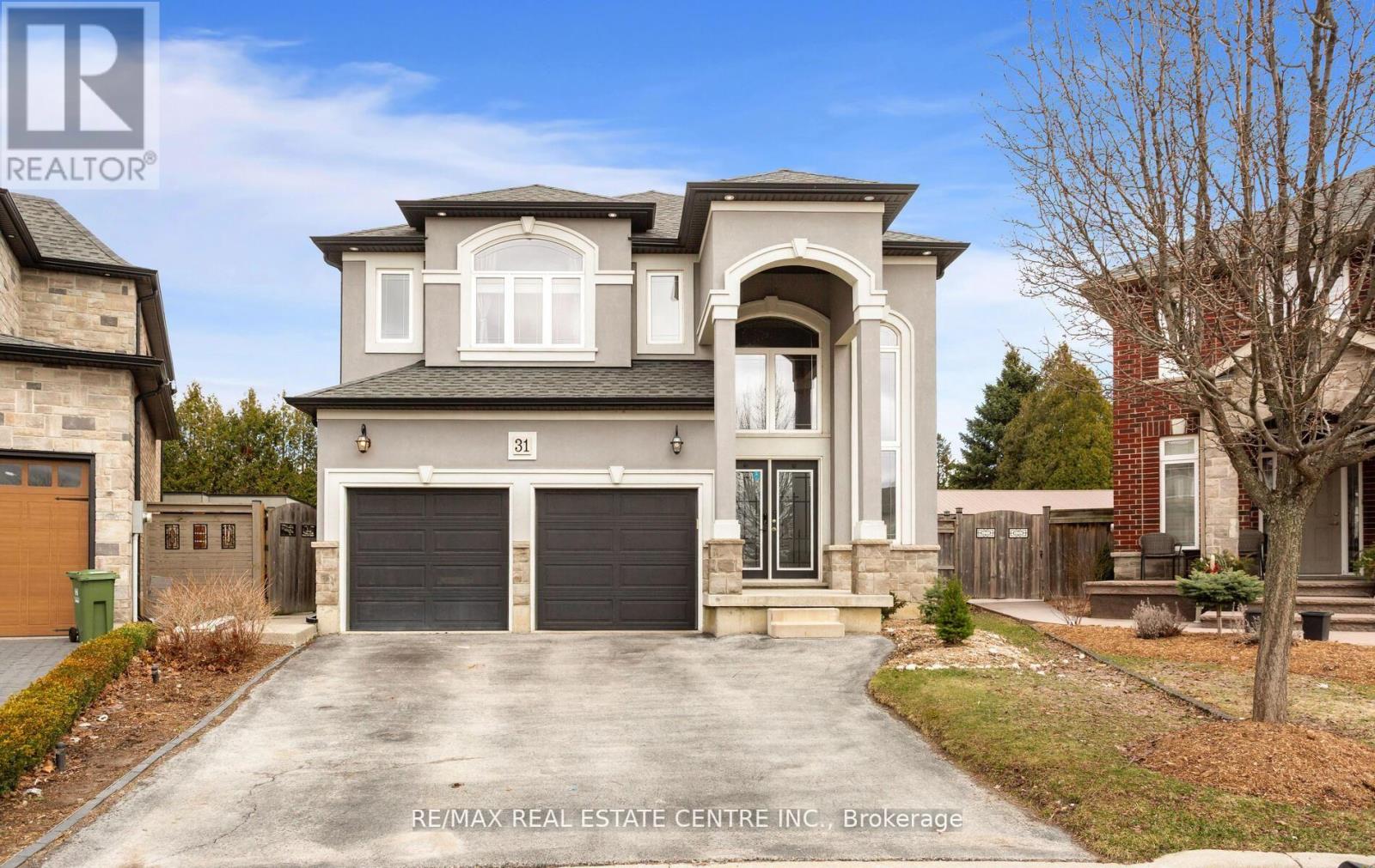 31 Rianna Court, Hamilton, Ontario  L9B 0G3 - Photo 2 - X13167470