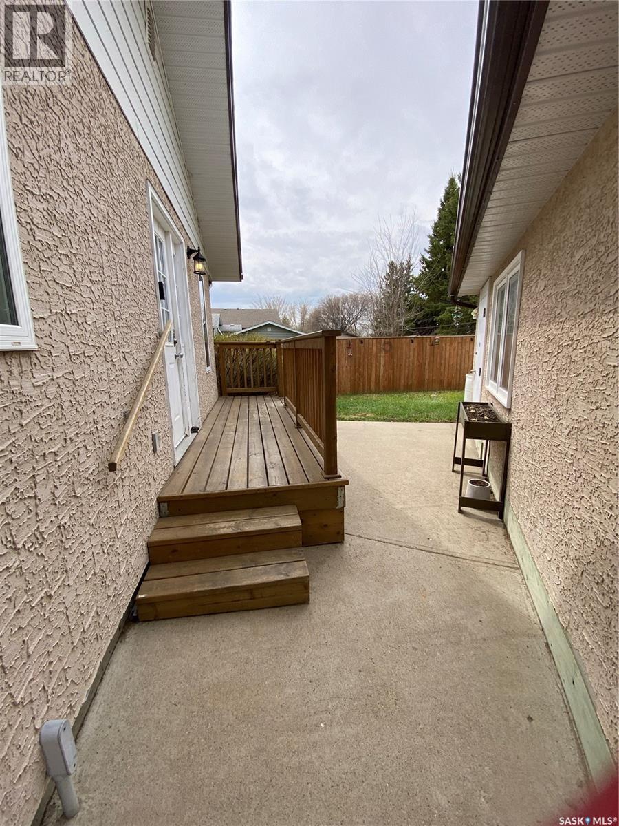 296 Maple Avenue, Yorkton, Saskatchewan  S3N 1W7 - Photo 4 - SK036959
