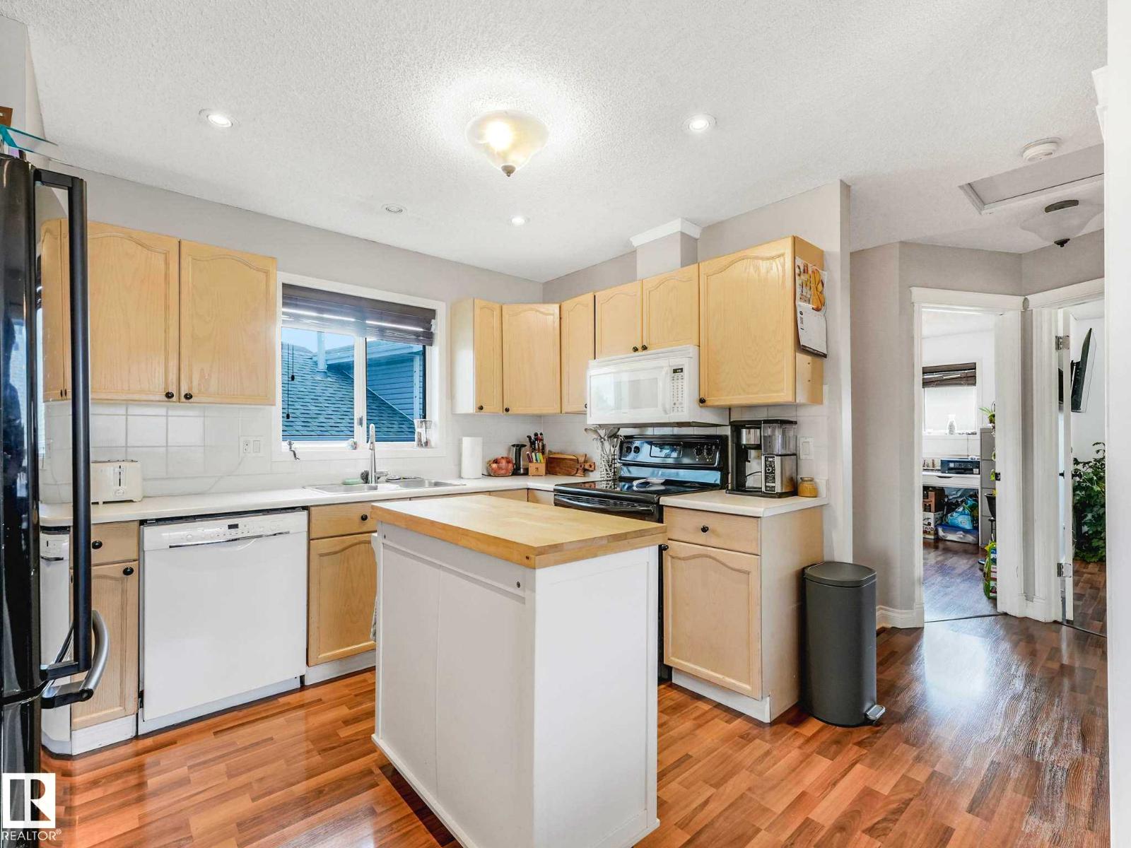 317 Kline Cr Nw, Edmonton, Alberta  T6L 6K8 - Photo 8 - E4489738