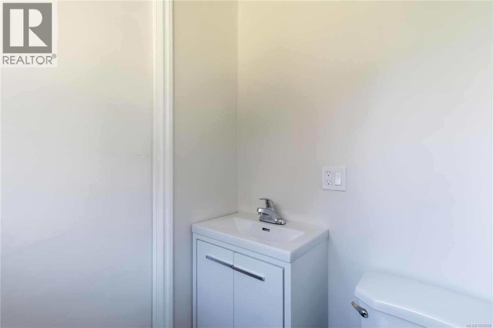 2290 Amelia Ave, Sidney, British Columbia  V8L 2H8 - Photo 17 - 1036598