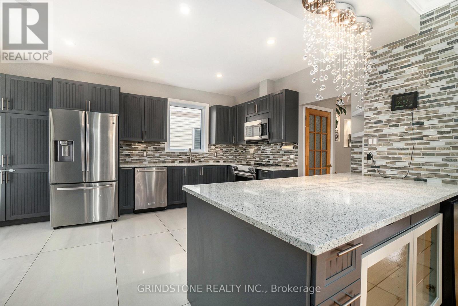 95 Evanshen Crescent, Ottawa, Ontario  K2K 2X7 - Photo 12 - X13167576