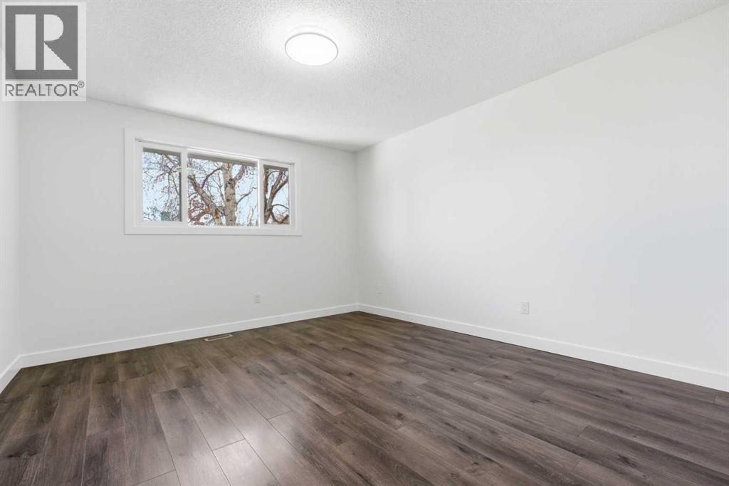 263 Doverview Crescent SE, Calgary, Alberta  T2B 1Y7 - Photo 20 - A2293665