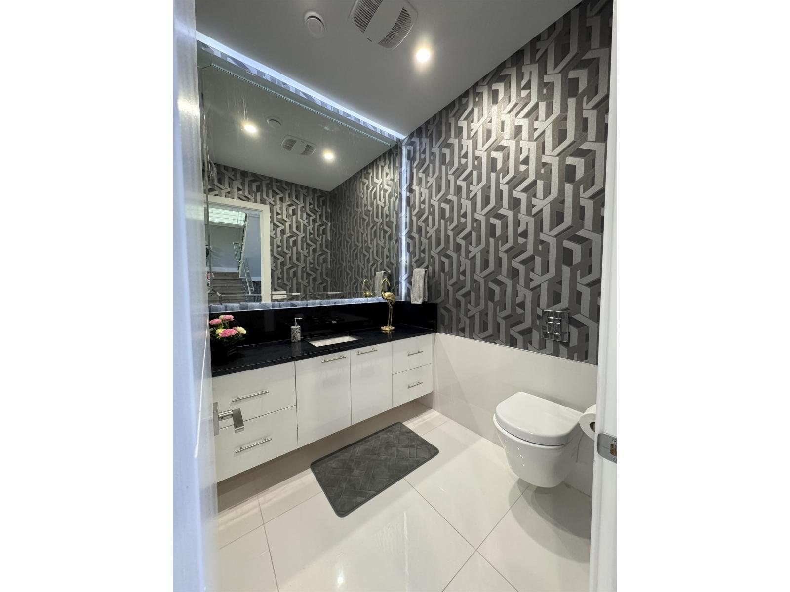 12343 93a Avenue, Surrey, British Columbia  V3V 7B1 - Photo 9 - R3058604