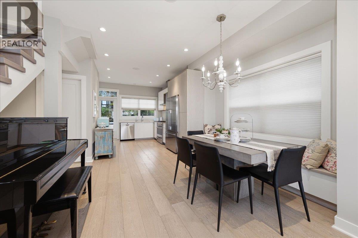 210 W 5th Street, North Vancouver, British Columbia  V7M 1K1 - Photo 7 - R3107730