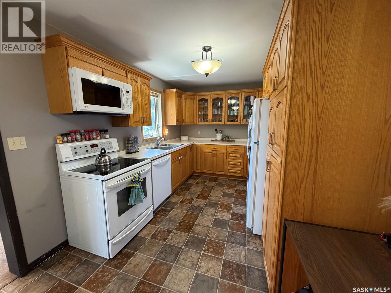 225 Cooper Street, Porcupine Plain, Saskatchewan  S0E 1H0 - Photo 5 - SK036543