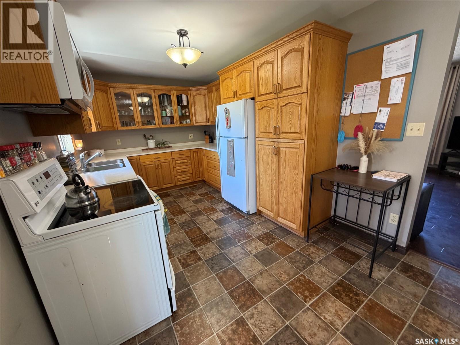 225 Cooper Street, Porcupine Plain, Saskatchewan  S0E 1H0 - Photo 4 - SK036543