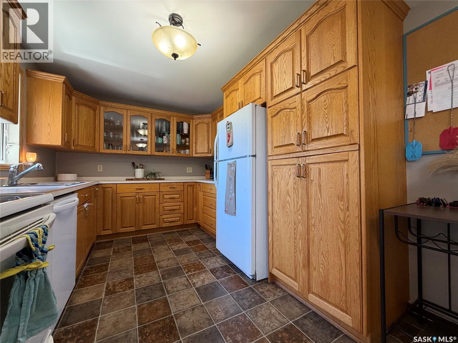 225 Cooper Street, Porcupine Plain, Saskatchewan  S0E 1H0 - Photo 3 - SK036543