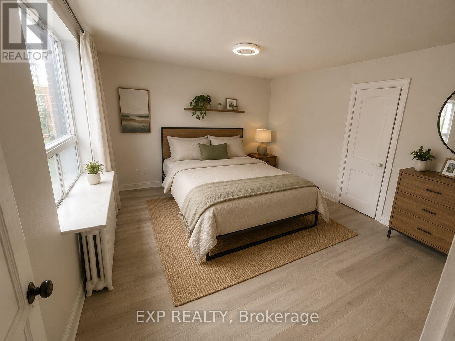 2 - 2146 Danforth Avenue, Toronto, Ontario  M4C 1J9 - Photo 3 - E13167626