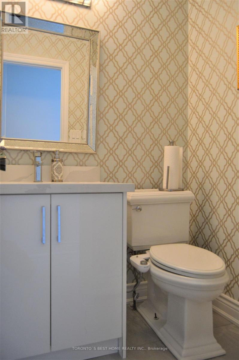 Main Floor - 14 Simmons Crescent, Aurora, Ontario  L4G 6B4 - Photo 11 - N13167602
