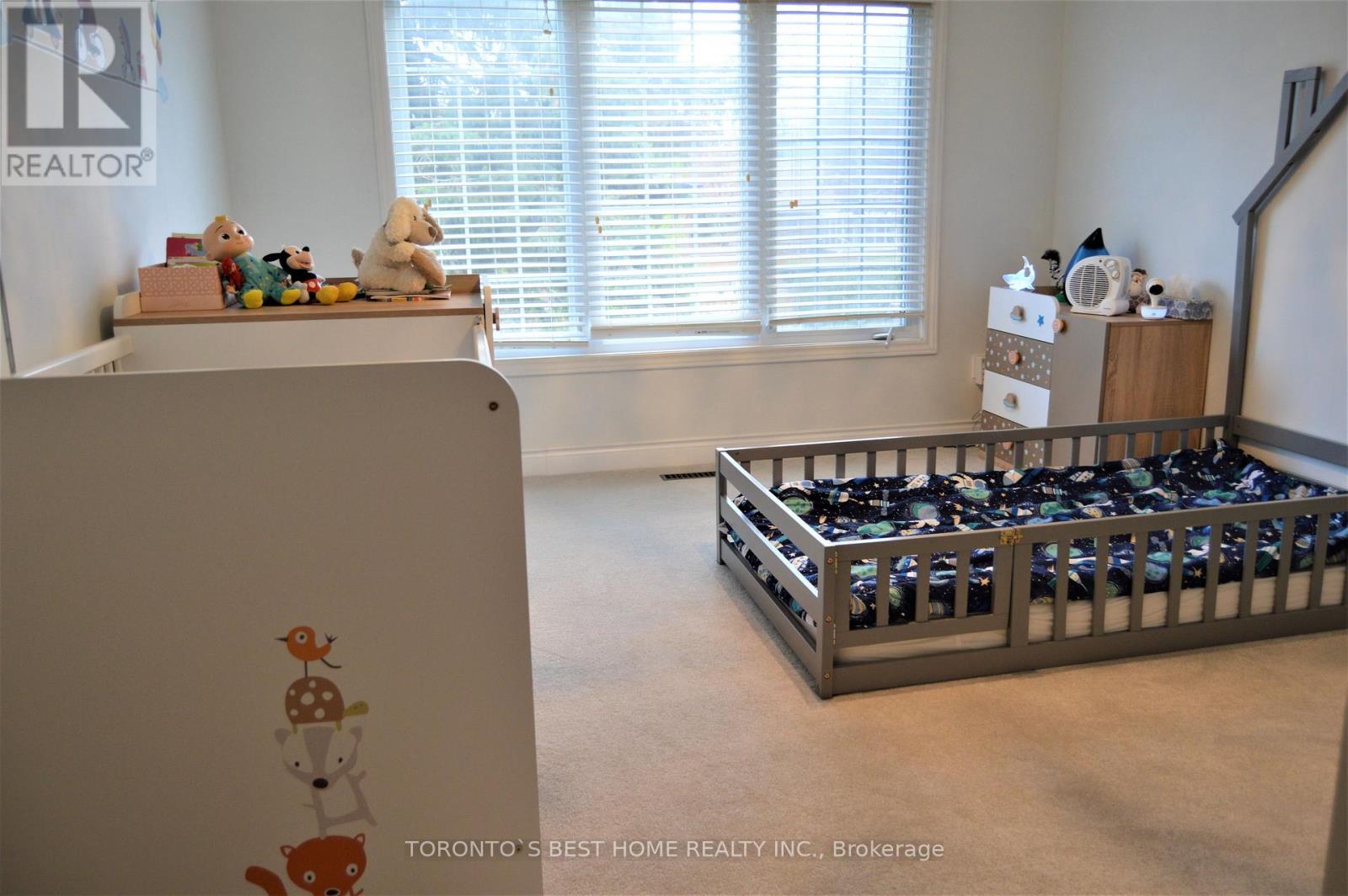 Main Floor - 14 Simmons Crescent, Aurora, Ontario  L4G 6B4 - Photo 16 - N13167602