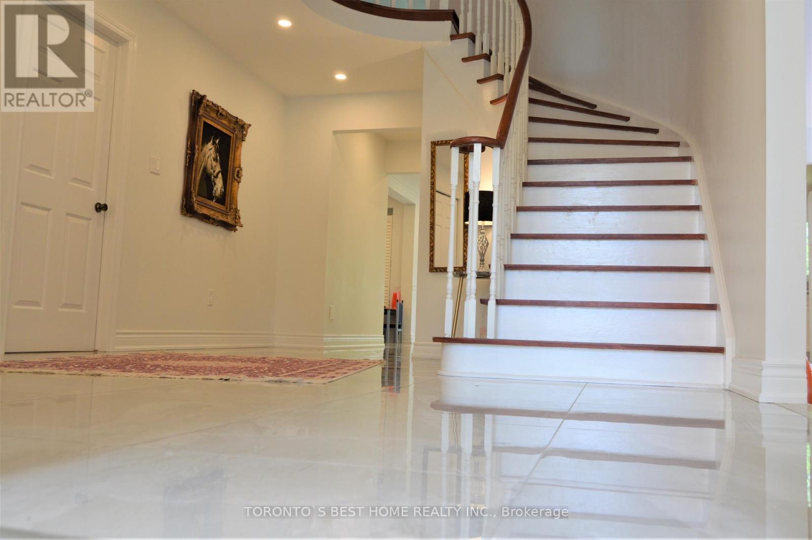 Main Floor - 14 Simmons Crescent, Aurora, Ontario  L4G 6B4 - Photo 2 - N13167602