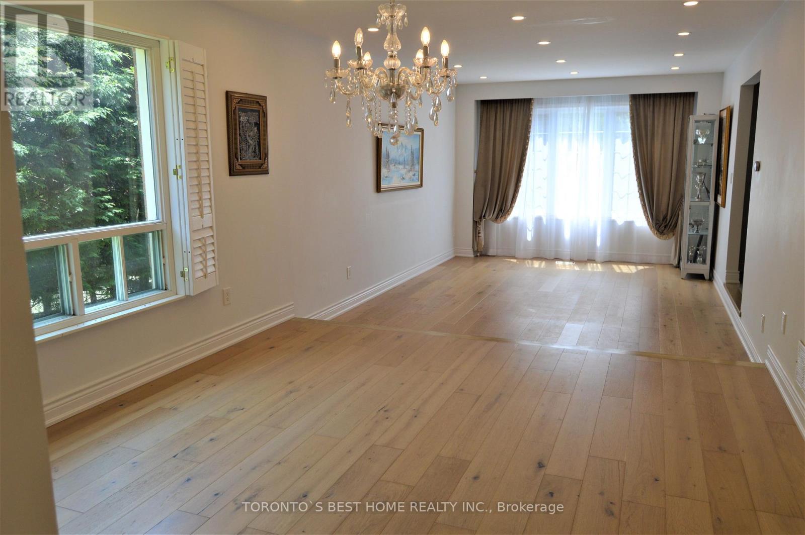 Main Floor - 14 Simmons Crescent, Aurora, Ontario  L4G 6B4 - Photo 5 - N13167602
