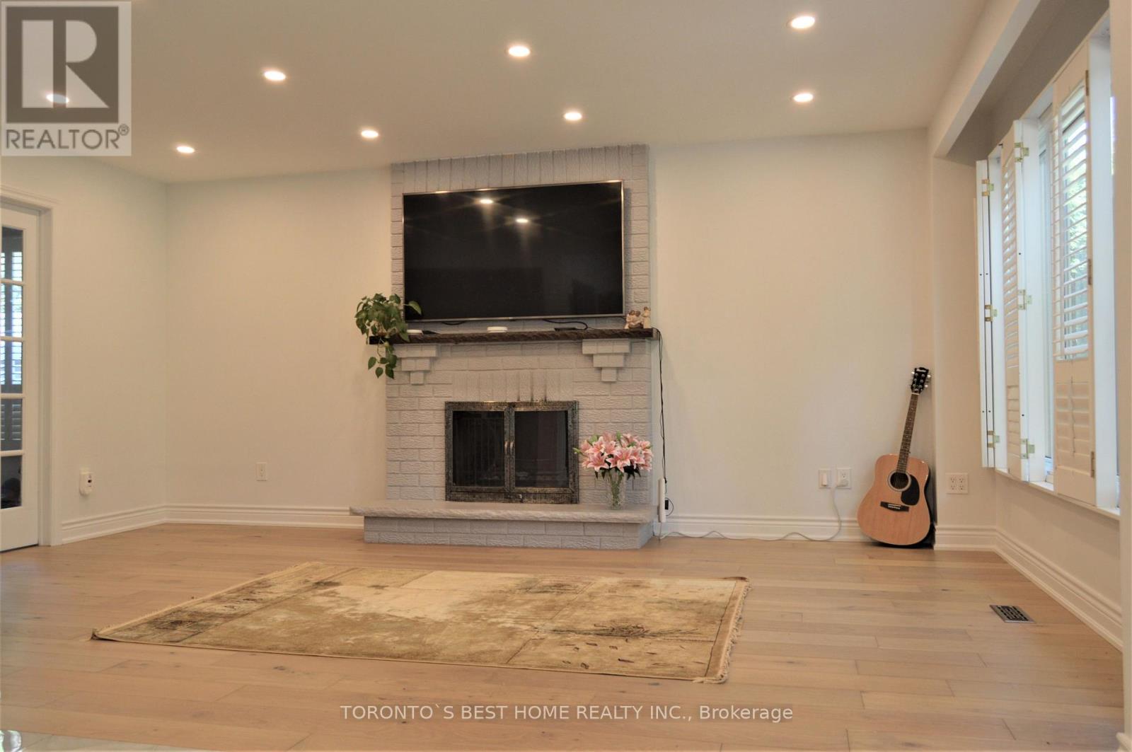 Main Floor - 14 Simmons Crescent, Aurora, Ontario  L4G 6B4 - Photo 7 - N13167602