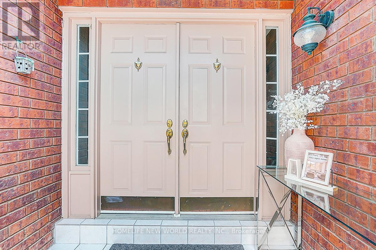 16 Kew Gardens, Richmond Hill, Ontario  L4B 1R4 - Photo 2 - N13167608