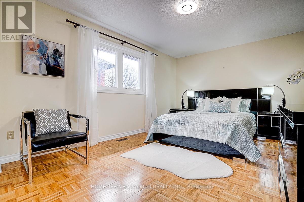 16 Kew Gardens, Richmond Hill, Ontario  L4B 1R4 - Photo 24 - N13167608