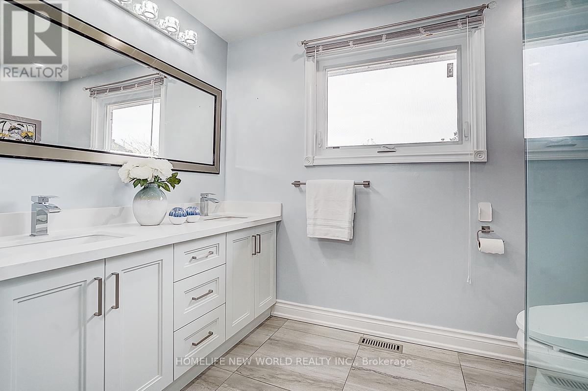 16 Kew Gardens, Richmond Hill, Ontario  L4B 1R4 - Photo 27 - N13167608