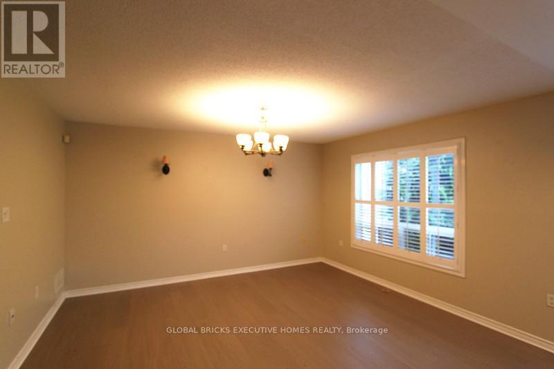852 Hepburn Road, Milton, Ontario  L9T 0L2 - Photo 5 - W13167588