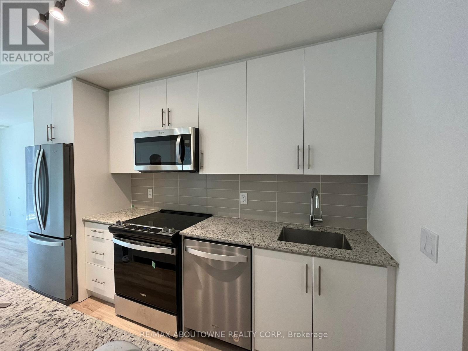201 - 345 Wheat Boom Drive, Oakville, Ontario  L6H 7X4 - Photo 17 - W13167610