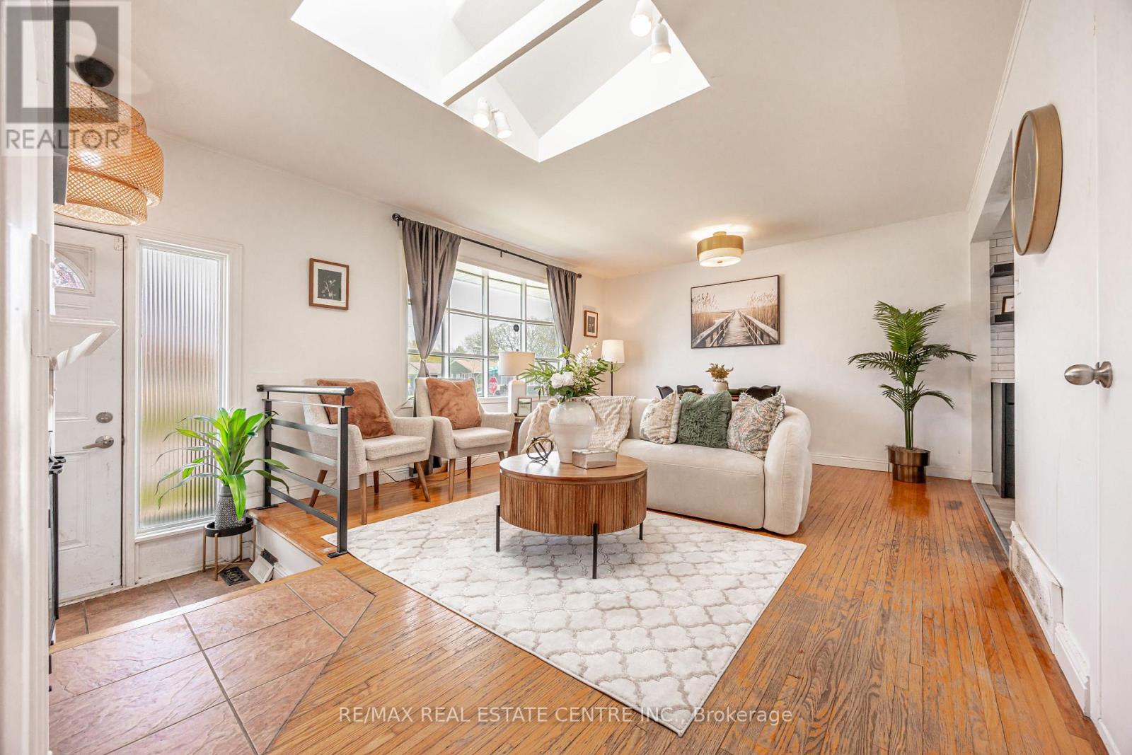 56 Ashbury Avenue E, London South, Ontario N6E 1T1 - Photo 5 - X13167624