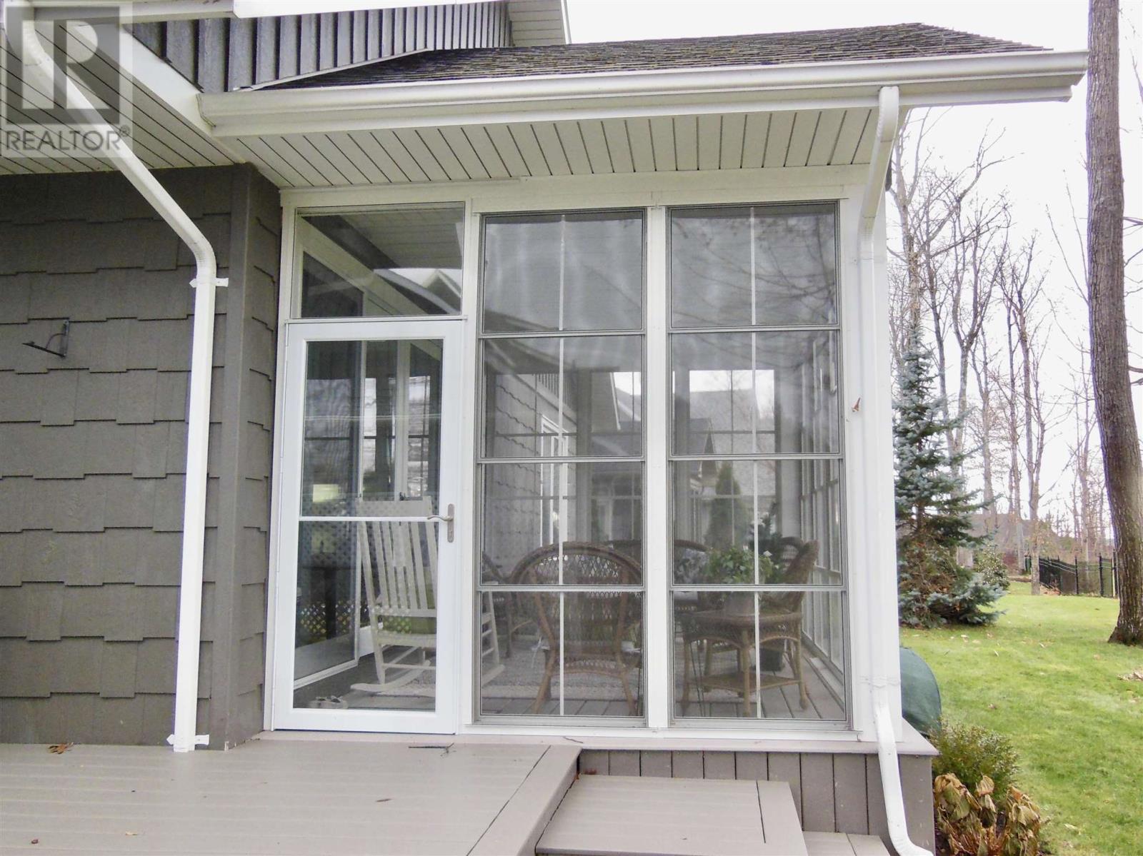 93 Crimson Ridge Dr, Sault Ste. Marie, Ontario  P6A 0B5 - Photo 4 - SM260324