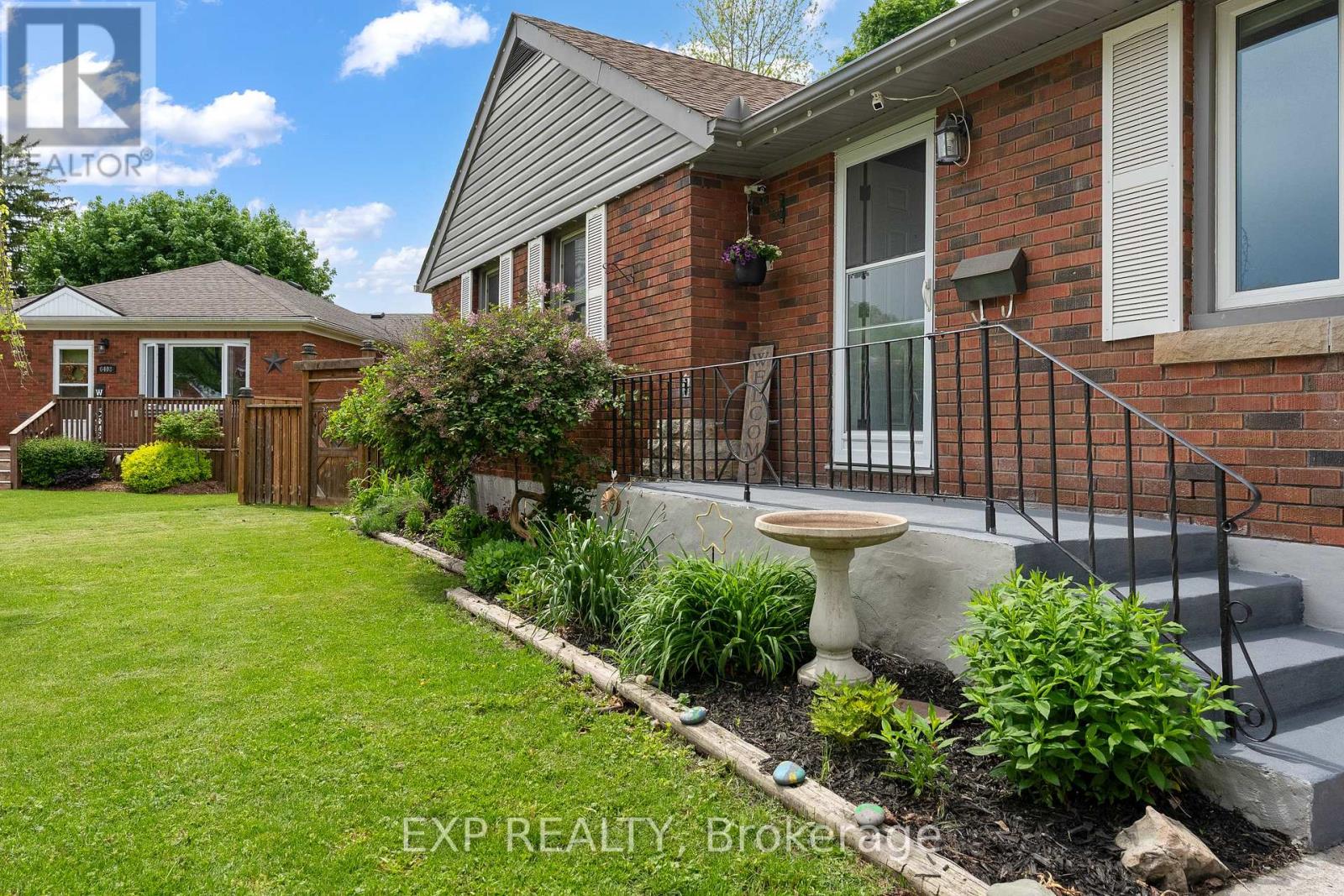 6396 Laura Crescent, Niagara Falls, Ontario  L2G 5E4 - Photo 2 - X13093144