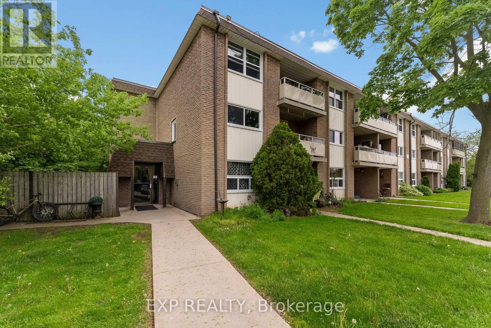 406 - 41 Rykert Street, St. Catharines, Ontario  L2S 3A4 - Photo 1 - X13167630