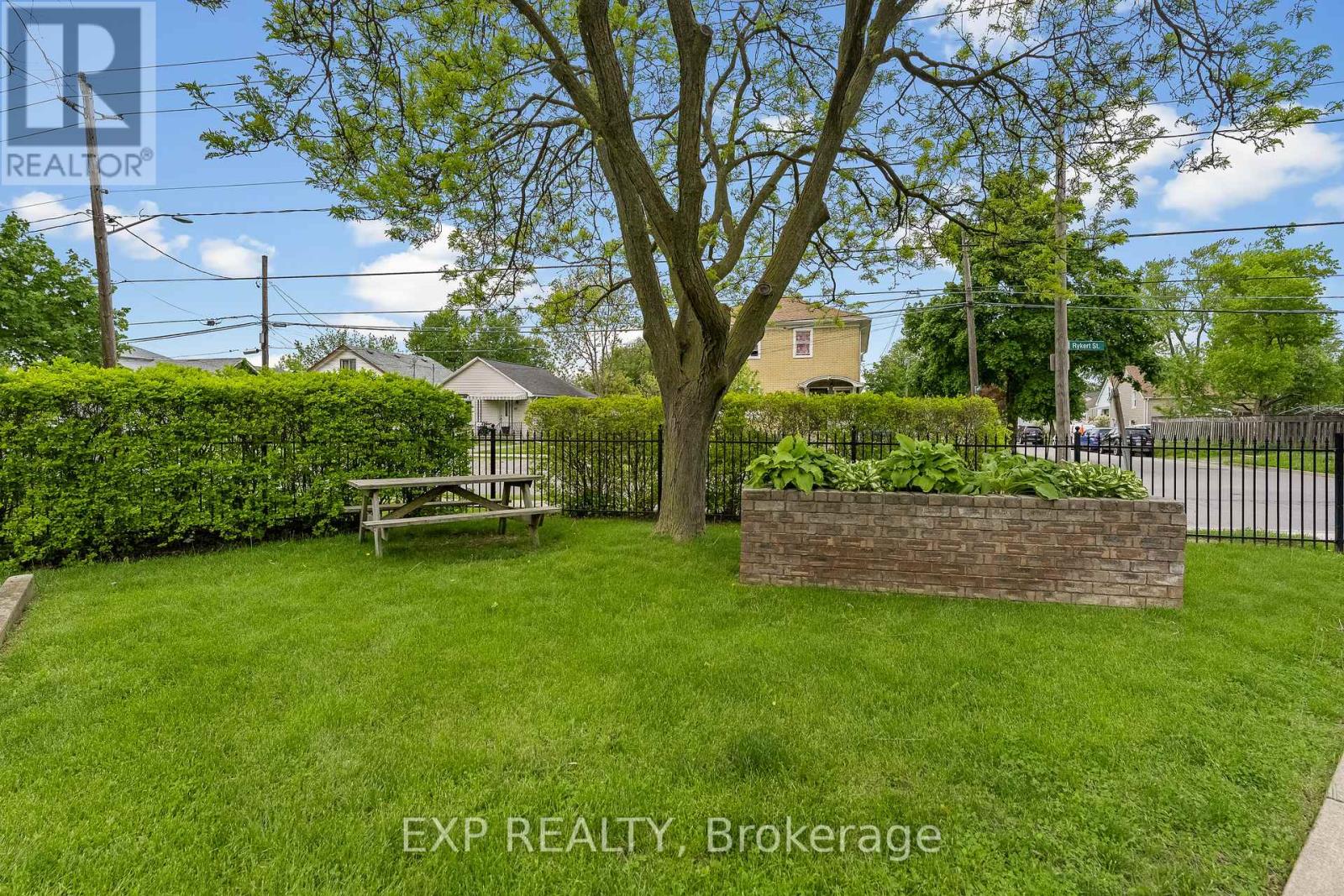 406 - 41 Rykert Street, St. Catharines, Ontario  L2S 3A4 - Photo 2 - X13167630