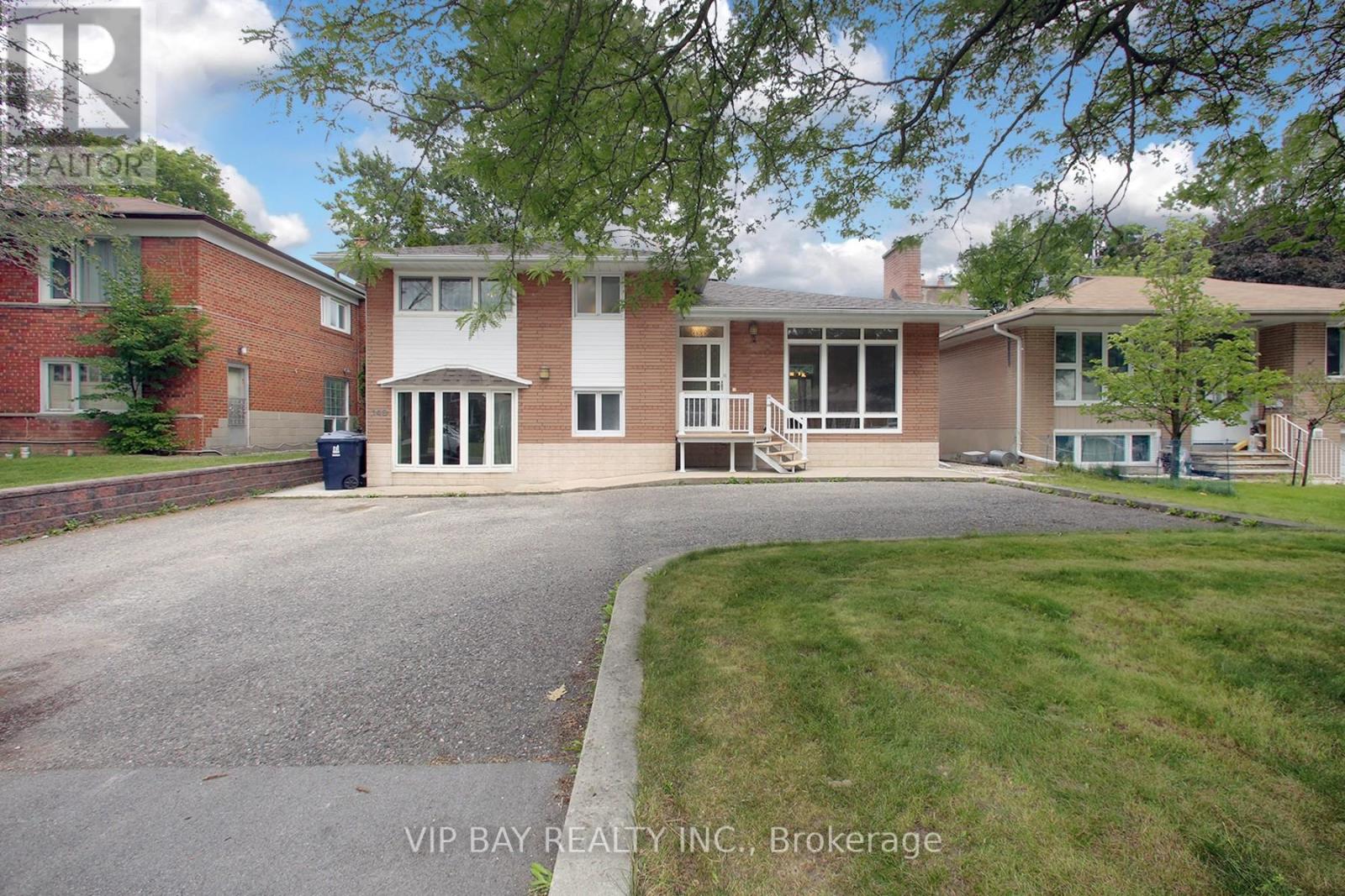 148 BETTY ANN DRIVE, Toronto, Ontario