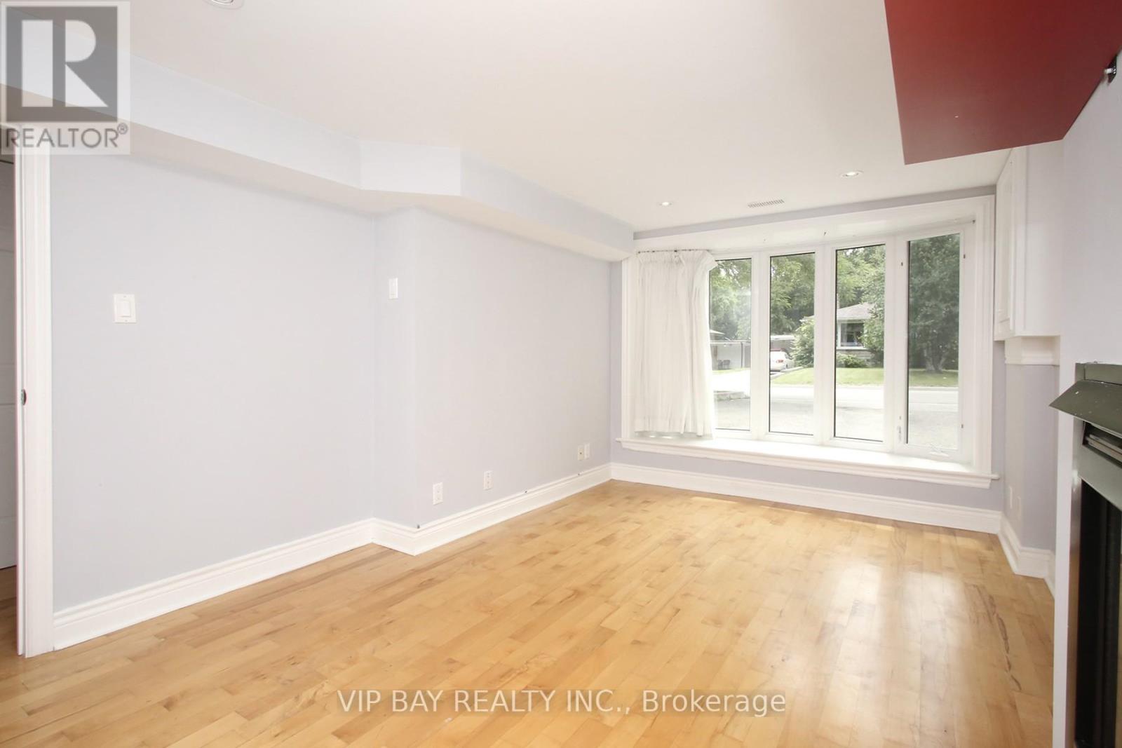 148 Betty Ann Drive, Toronto, Ontario  M2N 1X4 - Photo 5 - C13167632