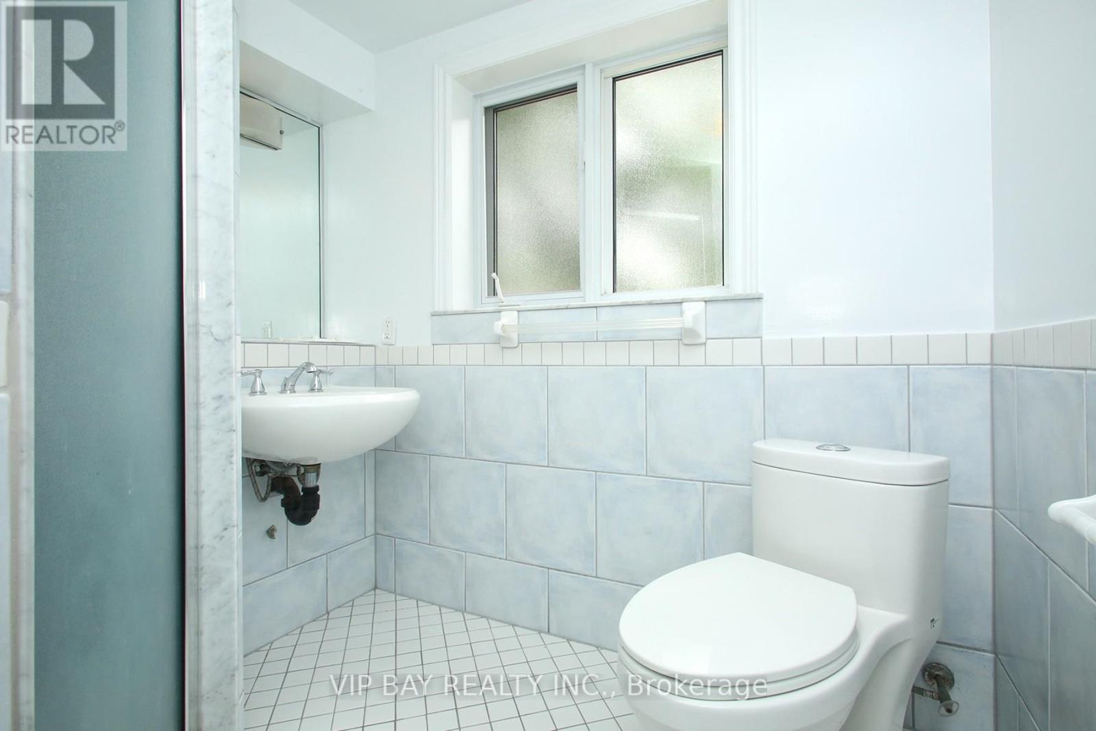 148 Betty Ann Drive, Toronto, Ontario  M2N 1X4 - Photo 6 - C13167632