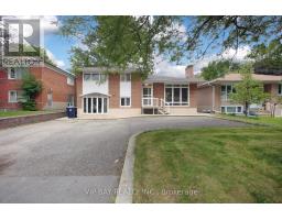 148 BETTY ANN DRIVE, Toronto, Ontario