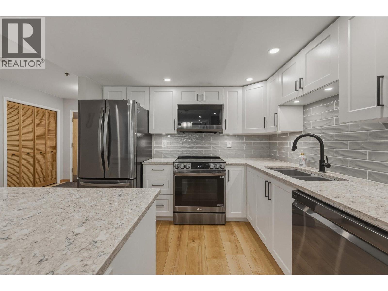 230 3309 Ptarmigan Place, Whistler, British Columbia  V8E 0V6 - Photo 14 - R3127230