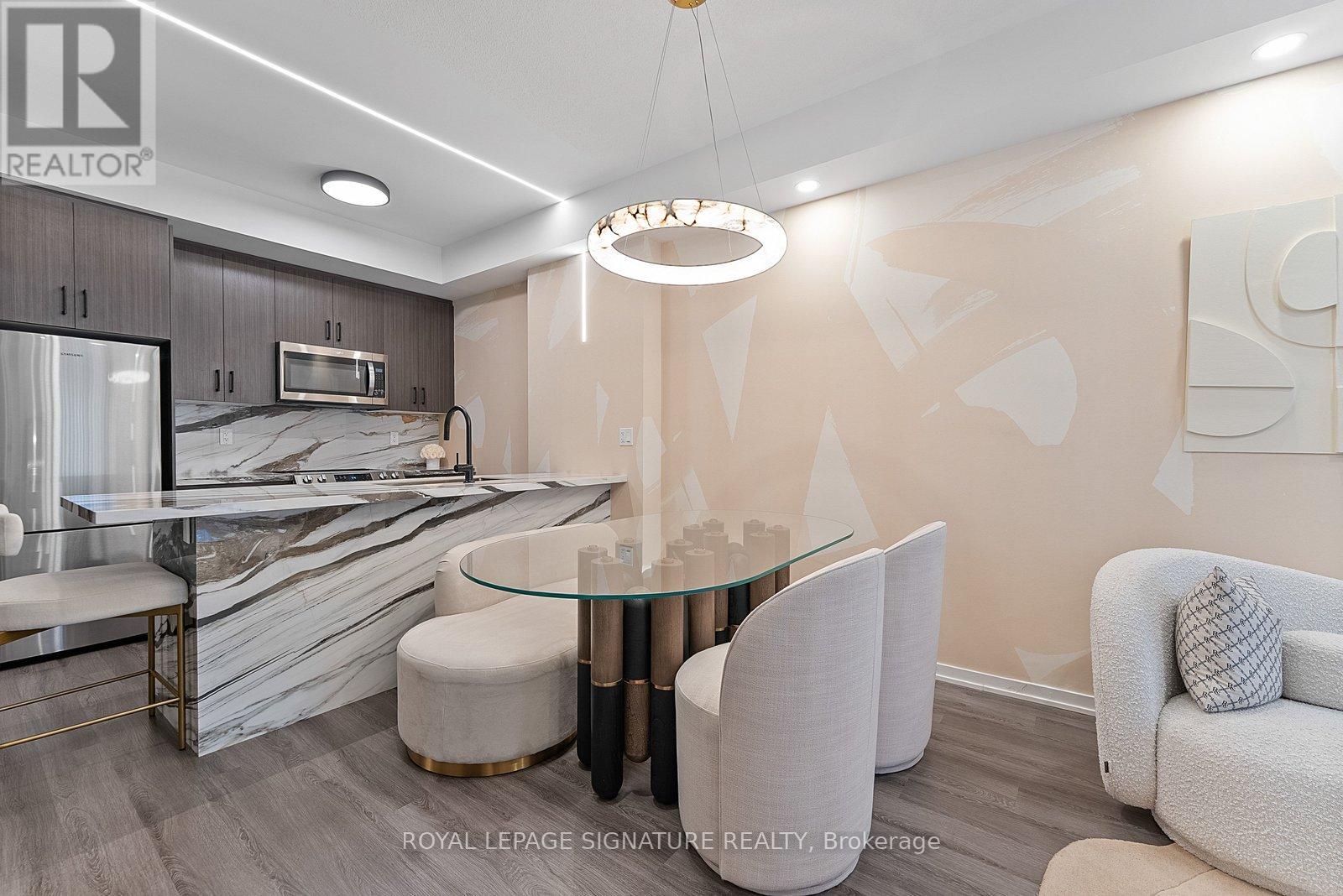 TH114 - 30 WILLIAM JACKSON WAY, Toronto, Ontario