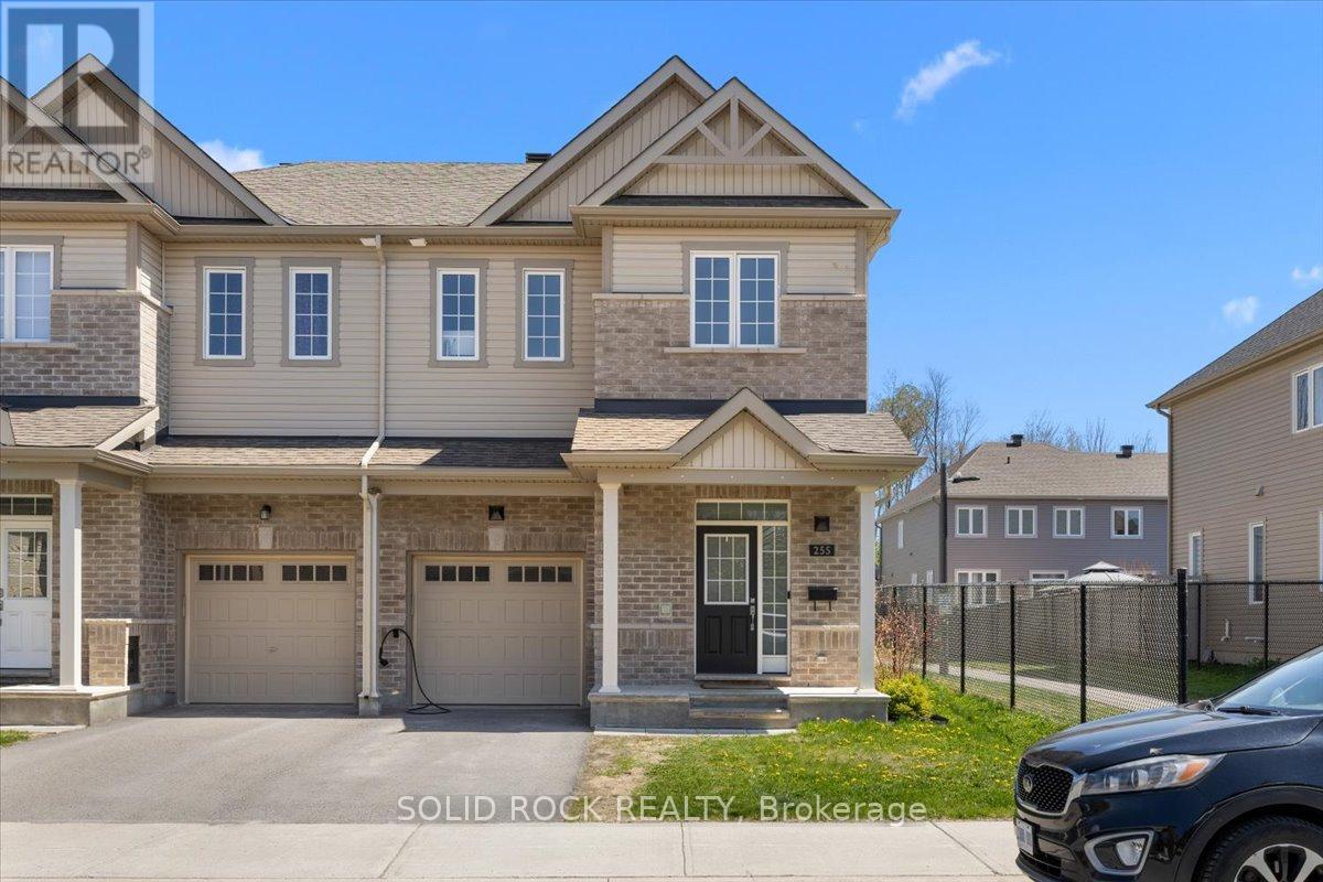 255 TRAILSEDGE WAY, Ottawa, Ontario