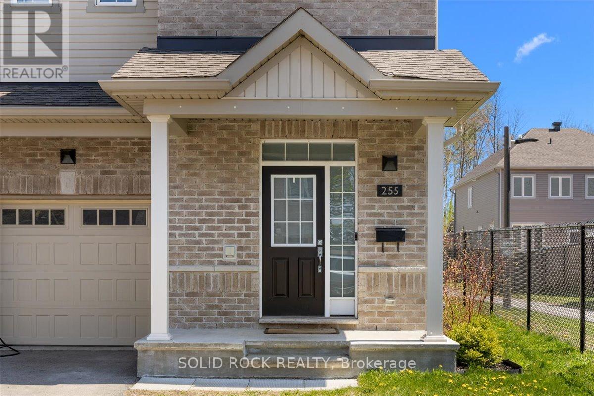 255 Trailsedge Way, Ottawa, Ontario K1W 0E8 - Photo 2 - X13140644
