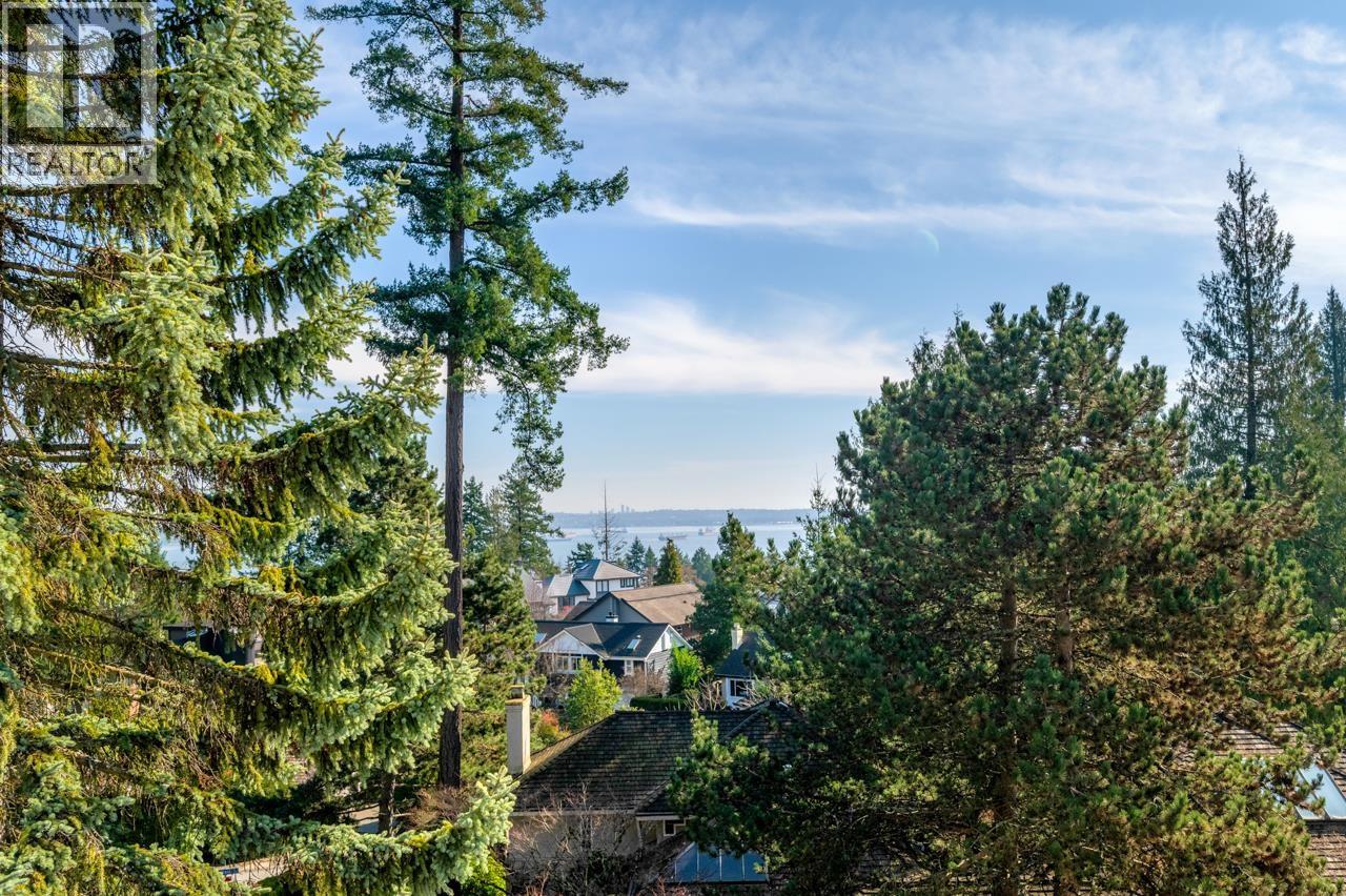4815 Headland Close, West Vancouver, British Columbia  V7W 3C2 - Photo 37 - R3098837