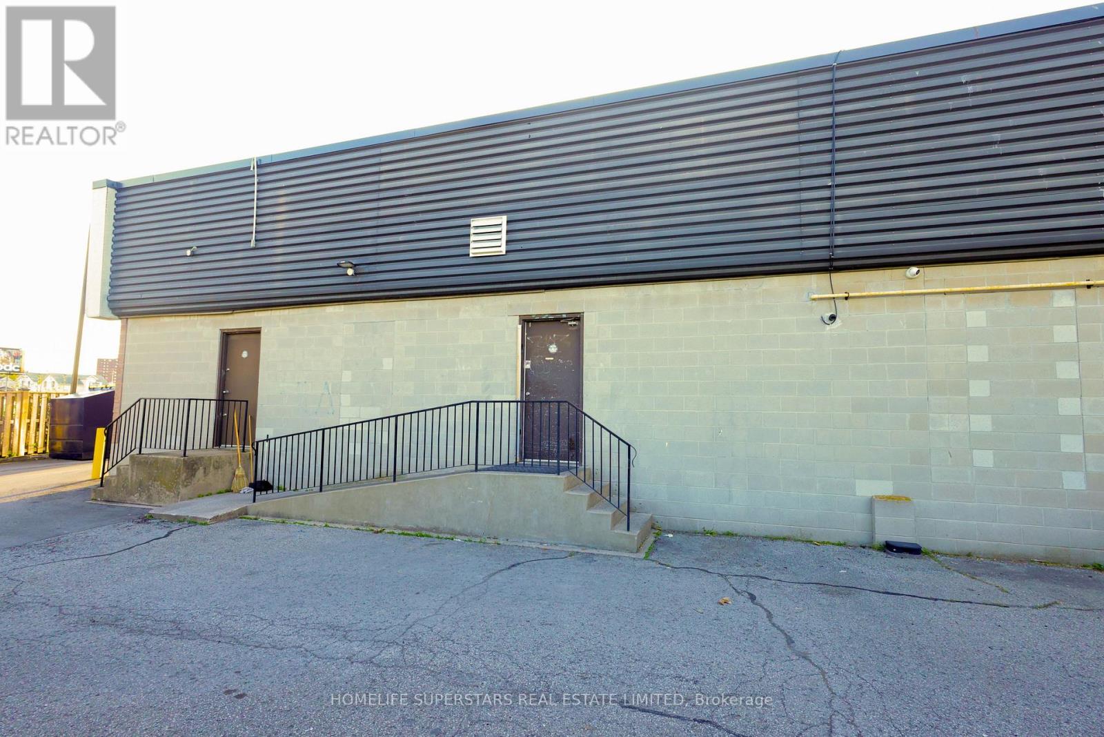 86 Niagara Street, St. Catharines, Ontario  L2R 4L2 - Photo 25 - X13167646