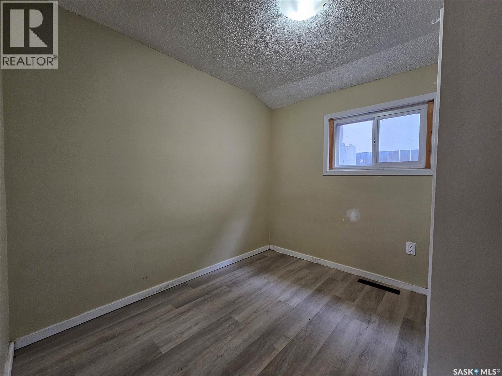 1432 105th Street, North Battleford, Saskatchewan  S9A 1T3 - Photo 11 - SK033891