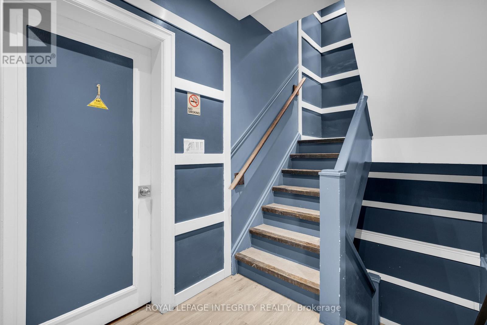 154 Columbus Avenue, Ottawa, Ontario K1K 1R1 - Photo 2 - X13167676